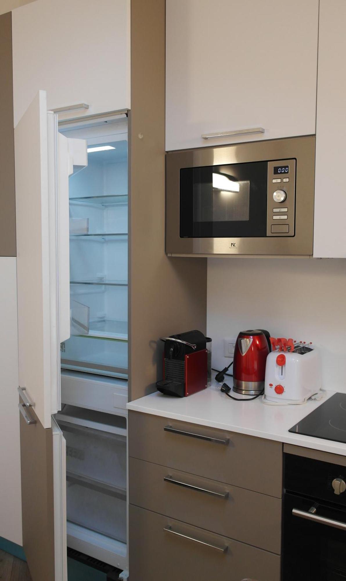 Luminoso Bilocale Zona Tibaldi Bocconi Apartment Milan Luaran gambar